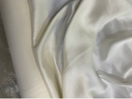 White curtains High quality satin sand 19mm thick. composition 100% silk Width 140 cm