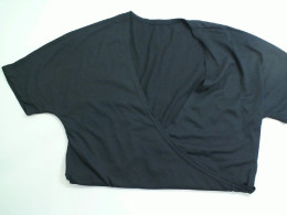Black wide cut cloth chest lady