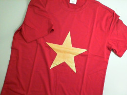 Red T-shirt with a star, size XXXL