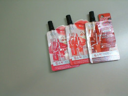 Set of 3 lip gloss samples