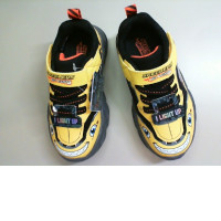 Children's shoes, yellow, with flashing lights
