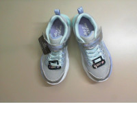 Children's sneakers, silver, with flashing lights