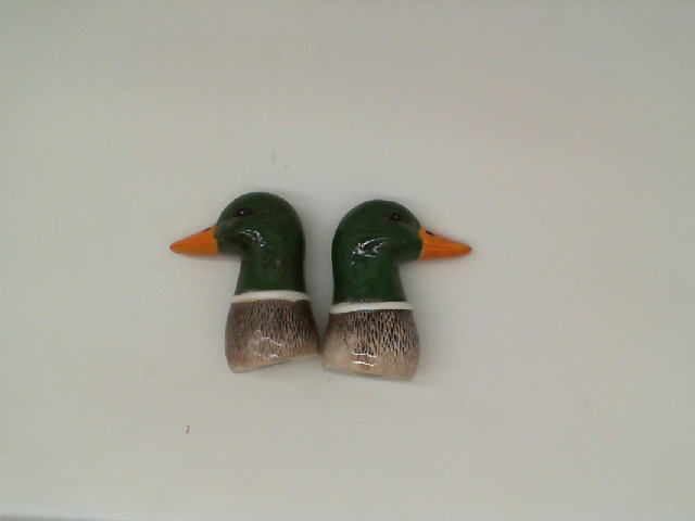 Set of Ceramic duck pepper shaker (2pcs/set) Set of Ceramic duck pepper shaker (2pcs/set)