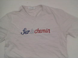 White round neck shirt size M White round neck shirt size M