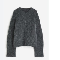 H&M Oversized mohair-blend jumper - V-neck - Long sleeve H&M Oversized mohair-blend jumper - V-neck - Long sleeve