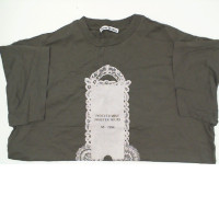 gray round neck  shirt size XL