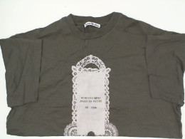 gray round neck shirt size XL gray round neck shirt size XL