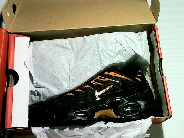 sports sneakers sports sneakers