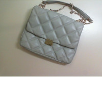 Gray shoulder bag with chain