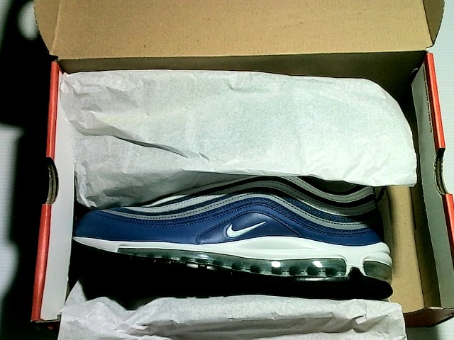 sports sneakers sports sneakers