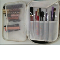 XL cosmetic set: bag, 2 pcs lipstick, eye shadow, blush, mascara, 2 pcs cosmetic brushes, powder with mirror, lip gloss, lip pencil XL cosmetic set: bag, 2 pcs lipstick, eye shadow, blush, mascara, 2 pcs cosmetic brushes, powder with mirror, lip gloss, lip pencil