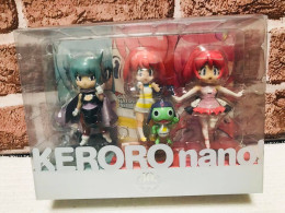 Set of 4 japanese figures, Keroro nano
