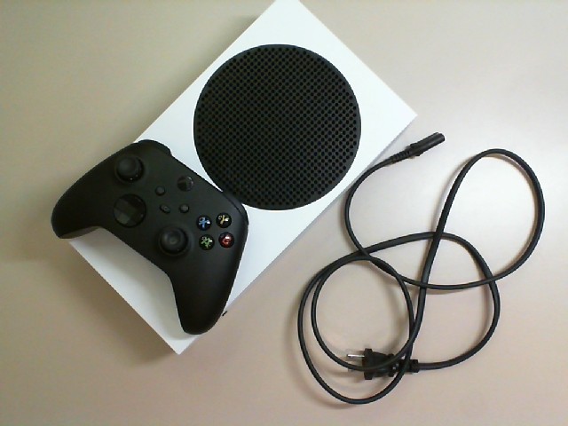 XBox console, not new + 1 remote control + connection cable XBox console, not new + 1 remote control + connection cable