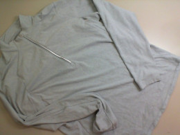 Men's gray sports jacket with zipper