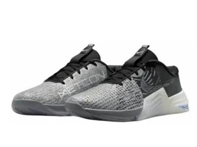 Nike Metcon 8 AMP 'Dark Smoke Nike Metcon 8 AMP 'Dark Smoke