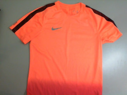 Men's sports T-shirt