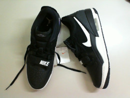 Men's black sneakers, size 44 NIKE