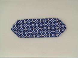 Blue and white pattern handbag