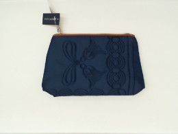 Blue pattern wallet