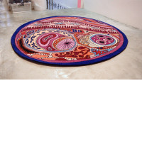 Oval carpet with patterns