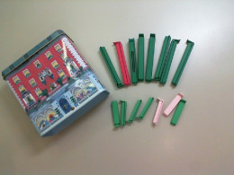 Set in a metal box, kitchen clamps, small and large Set in a metal box, kitchen clamps, small and large