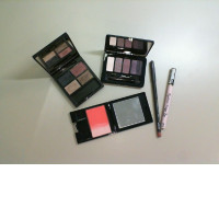 Set of 2 eyeshadow palettes + blush + 2 makeup pencils