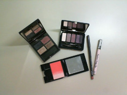 Set of 2 eyeshadow palettes + blush + 2 makeup pencils