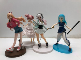 Big SALE! Set of 4 Japanese figures, Girls X Girls
