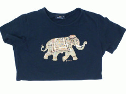 Black round neck short sleeve shirt with elephant pattern 