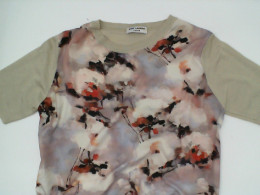 Pink round neck short sleeve shirt with pattern