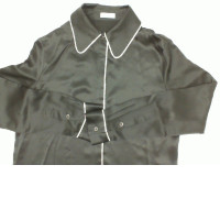 Women's long-sleeved black shirt