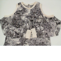 Black and white long-sleeved round neck shirt