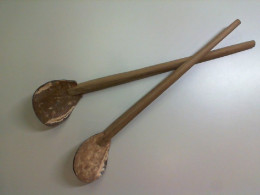Set of 2 wooden cooking spatulas Set of 2 wooden cooking spatulas