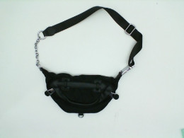Black belt bag with chain