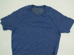 Blue sport t-shirt size S