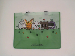 Green cream cloth bag with cartoon pattern Green cream cloth bag with cartoon pattern