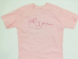 Children's pink t-shirt with LOVE print Children's pink t-shirt with LOVE print