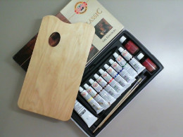 Set of artist oil colours 10 colour+palette