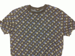 Women's blue round neck shirt with pattern