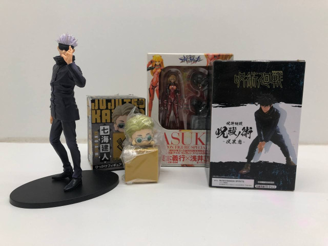 Big SALE! Set of 4 various PVC Japanese figures Big SALE! Set of 4 various PVC Japanese figures