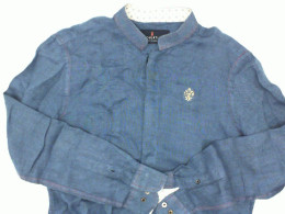 Blue long-sleeved shirt Blue long-sleeved shirt