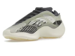 Adidas Yeezy 700 V3