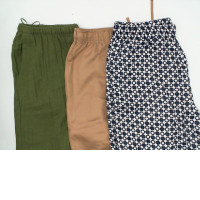 Set of Women's multi-colored pants (3pcs/set) Set of Women's multi-colored pants (3pcs/set)