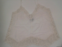 White lace tank top for women