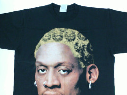 Black round neck shirt with pattern