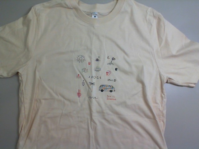 Children's T-shirt, beige. SIZE M Children's T-shirt, beige. SIZE M