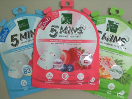Set of 3 face masks, 5 minutes Set of 3 face masks, 5 minutes