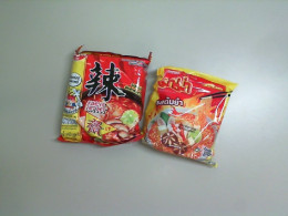 Set 2 flavors Instant noodles Set 2 flavors Instant noodles
