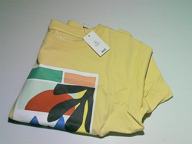 Short sleeve shirt Short sleeve shirt