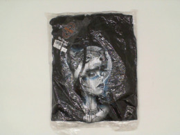 ROCK EAGLE Hooded jacket with a woman and wolf pattern Size ROCK EAGLE Hooded jacket with a woman and wolf pattern Size